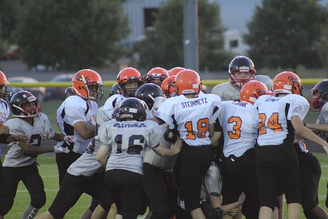 更深刻地融 更深刻地融